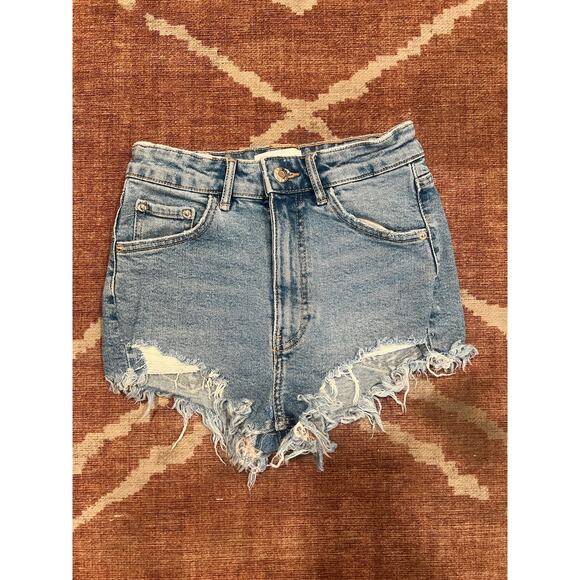 Women’s Zara Cut Off Daisy Duke Denim Shorts Hot Pants 0 - Picture 2 of 5